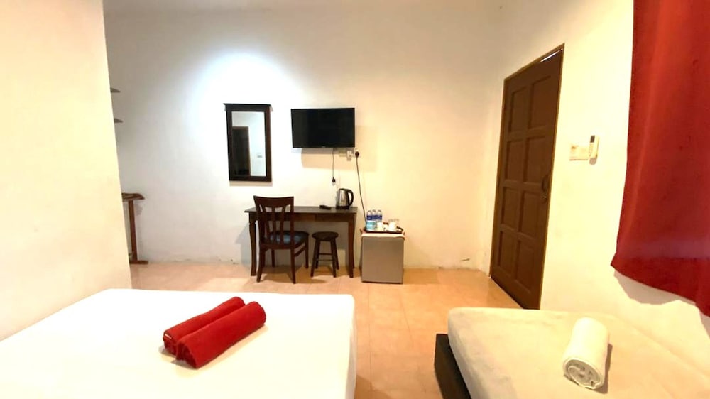 Deluxe Triple Room photo 3