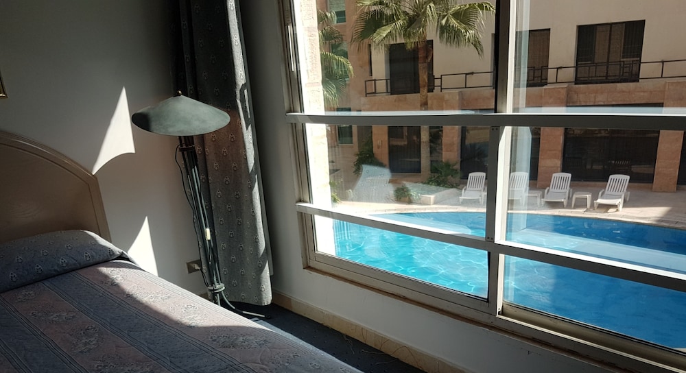 Standard Double or Twin Room - Photo 11