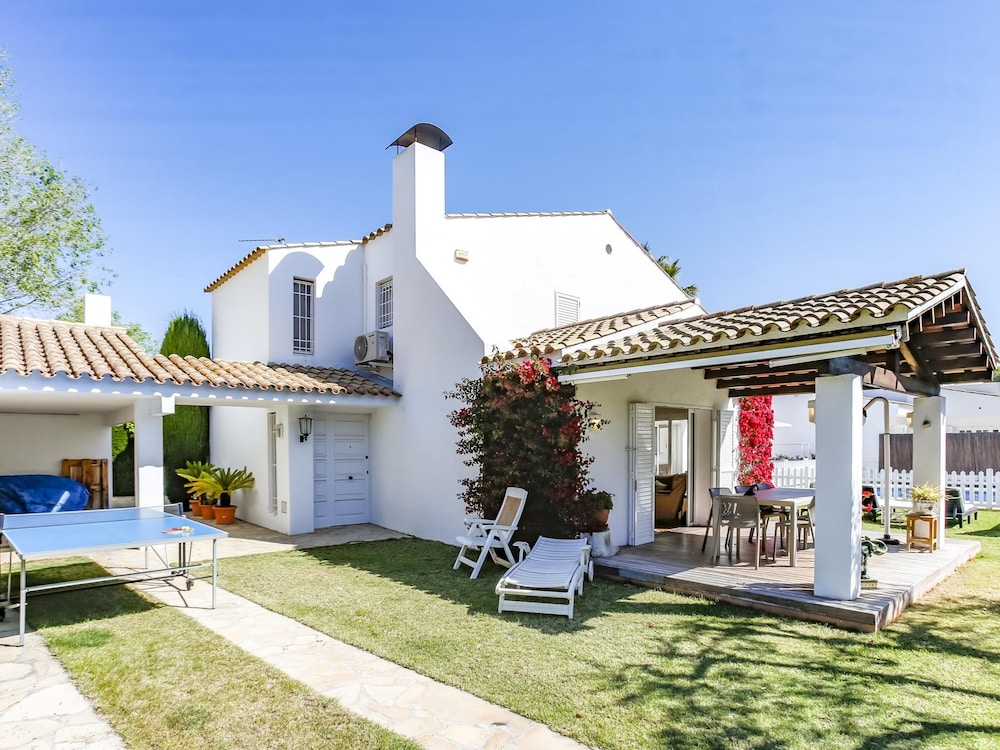Villa photo 2