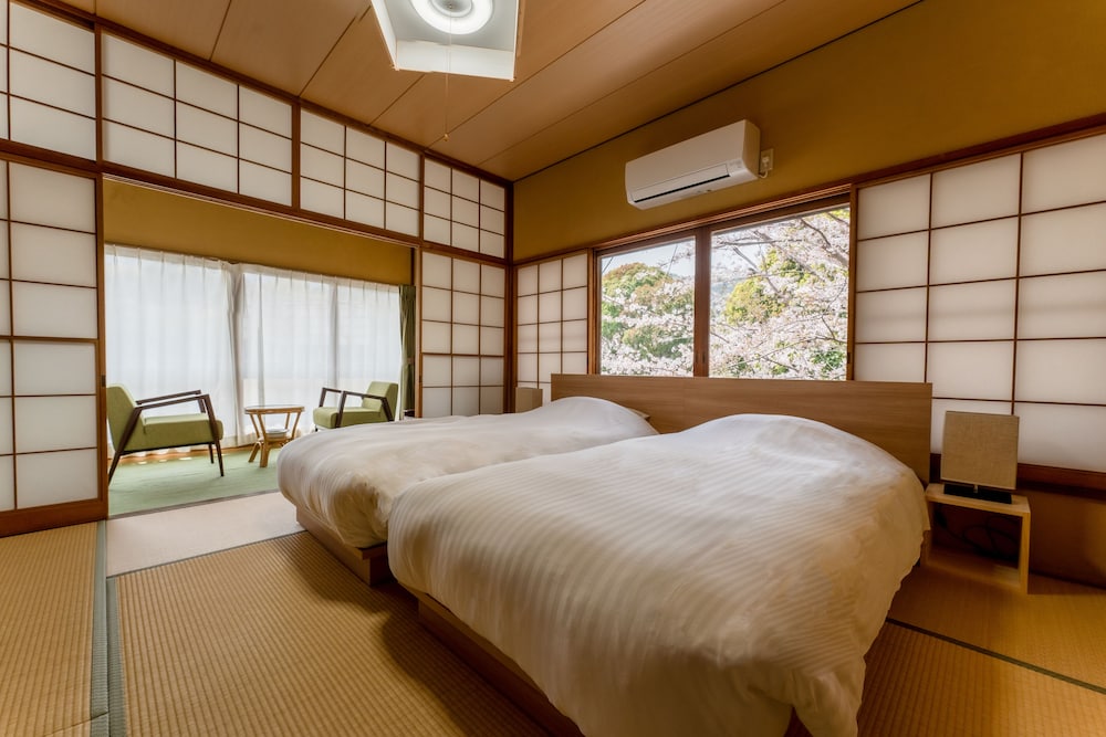 Japanese Style Triple Room with Separate Sitting Area (Private Hot Spring Bath) photo 1