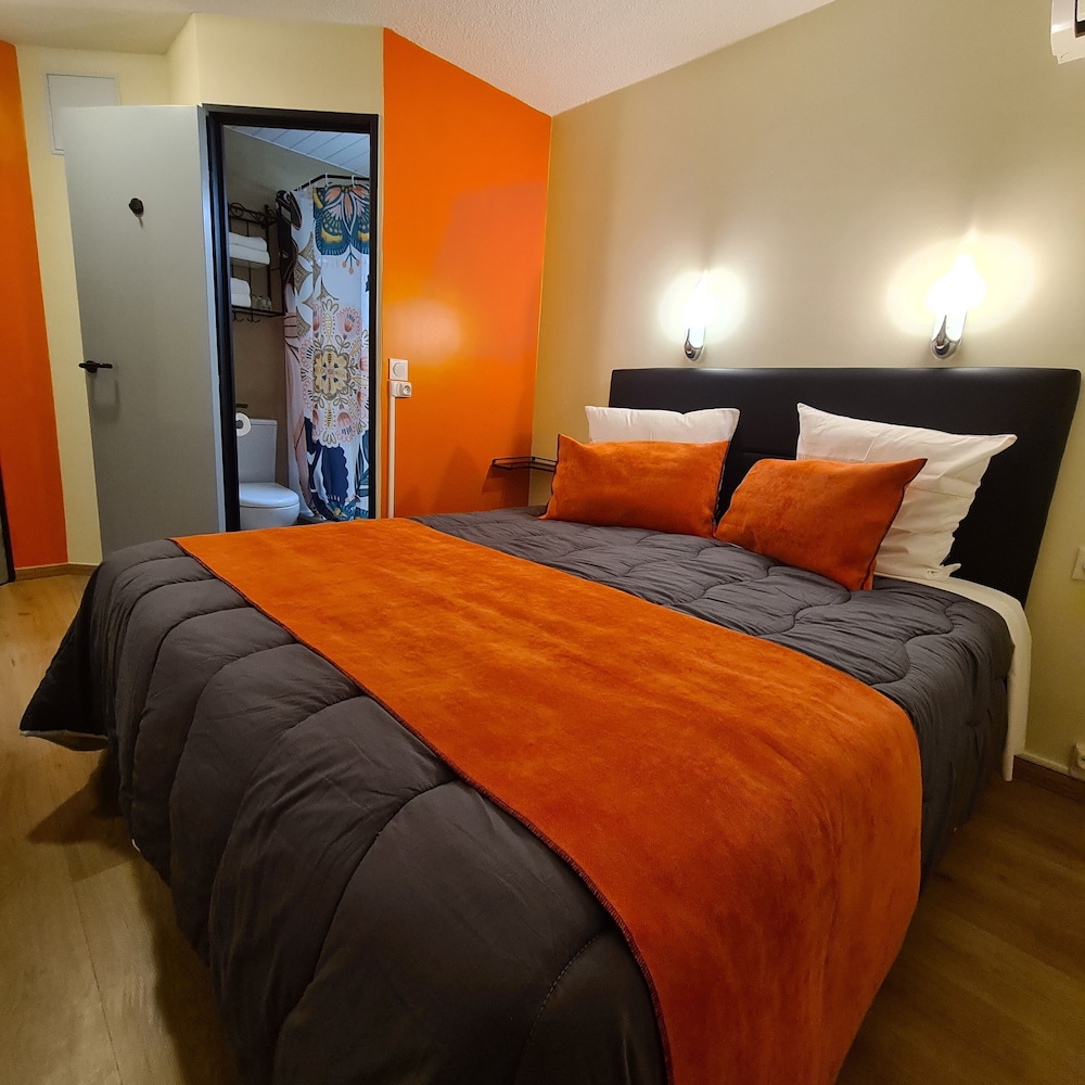 Classic Twin Room - Photo 4