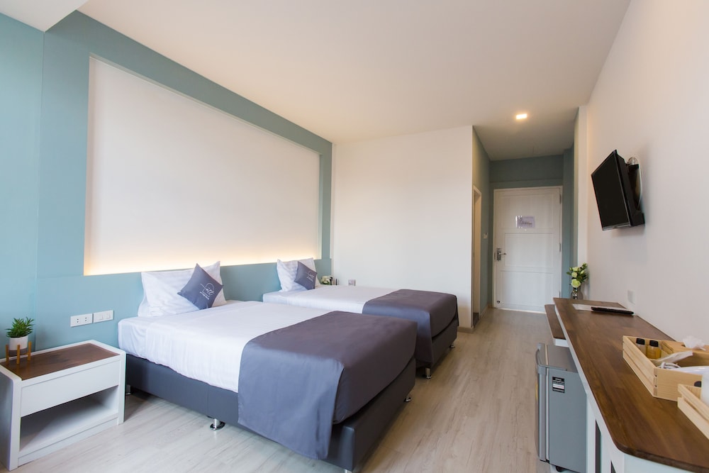 Standard Twin Room - Photo 6