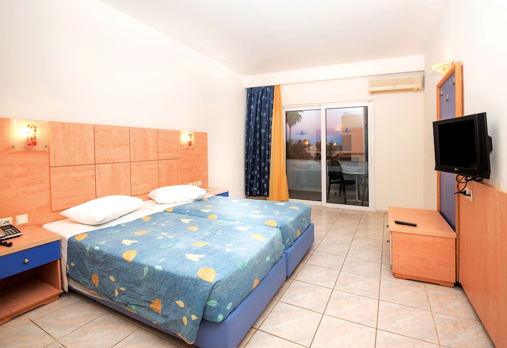 Standard Twin Room photo 1