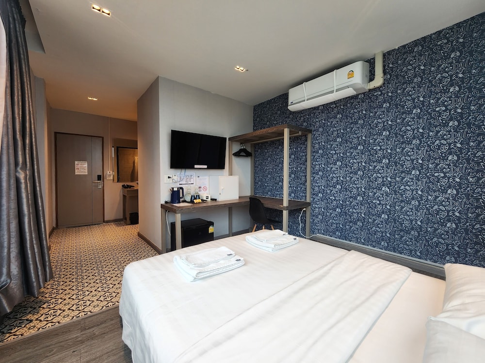 Deluxe Double Room photo 2