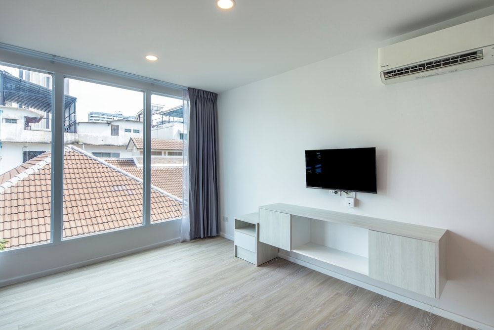 Deluxe Twin Room - Photo 2