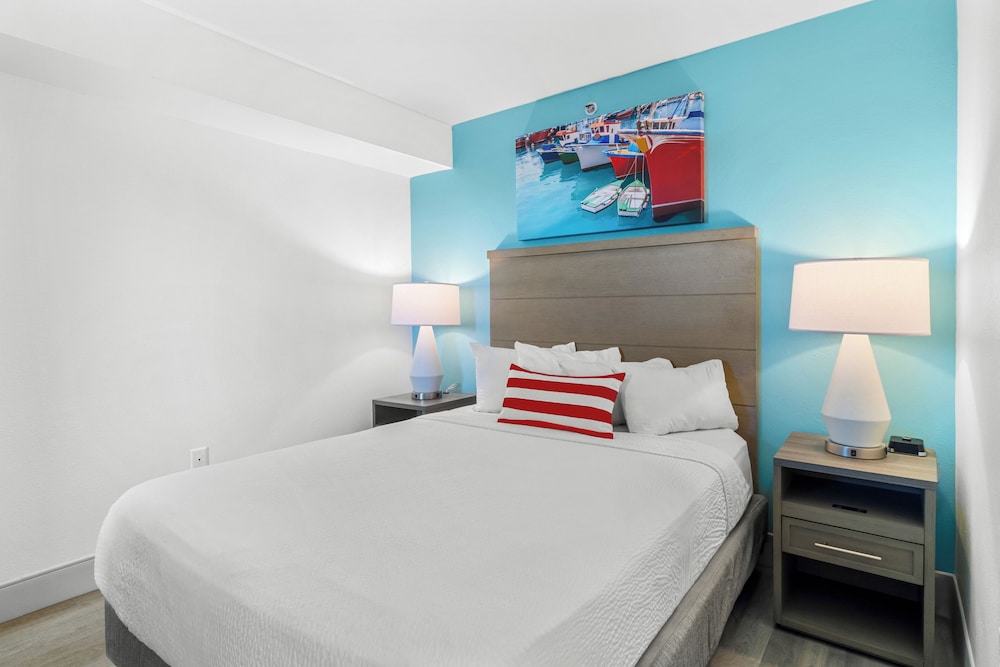 Mariner Ocean View Deluxe Three Bedroom Condo - Photo 6