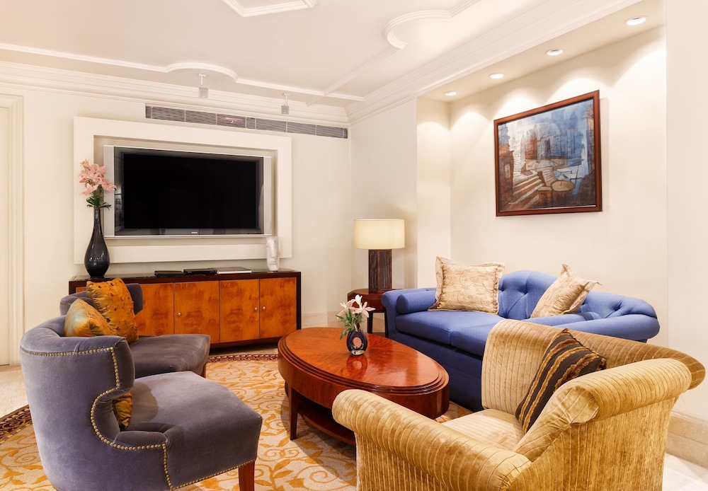 Luxury Suite, Non Smoking (Lutyens) thumbnail 6