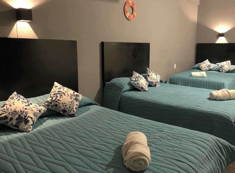 Standard Room (3 Double Beds)