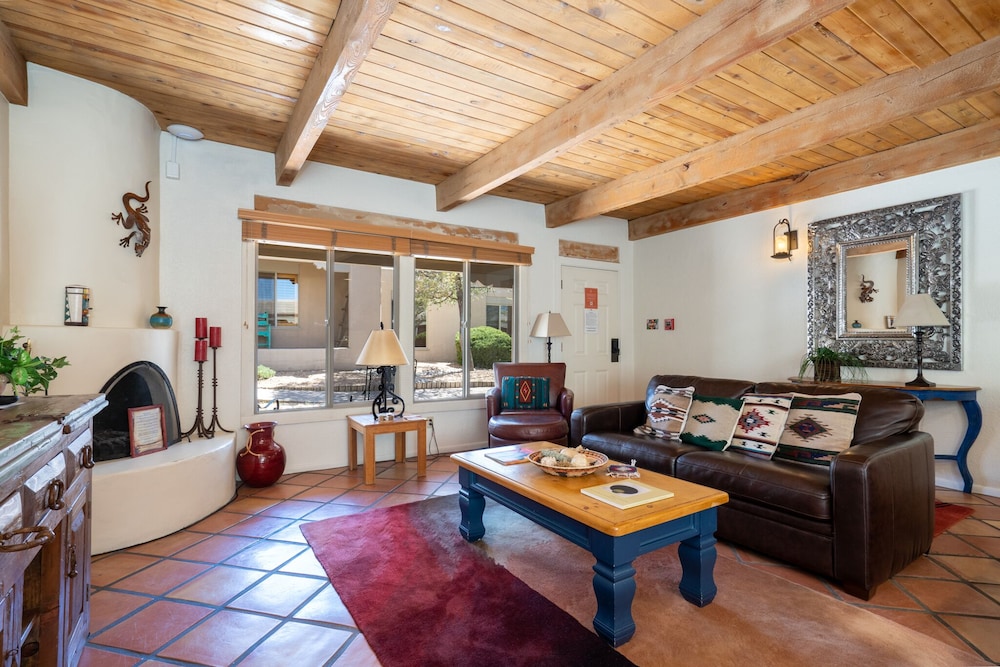 Condo, Multiple Beds, Fireplace, Garden View (#7 - No Pets)