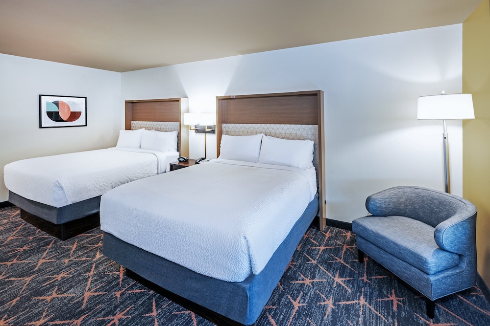 Suite, 2 Queen Beds, Accessible (Communications, Mobility) - Photo 3