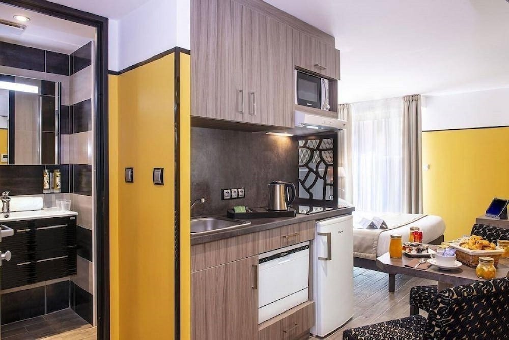Studio, Kitchen photo 2