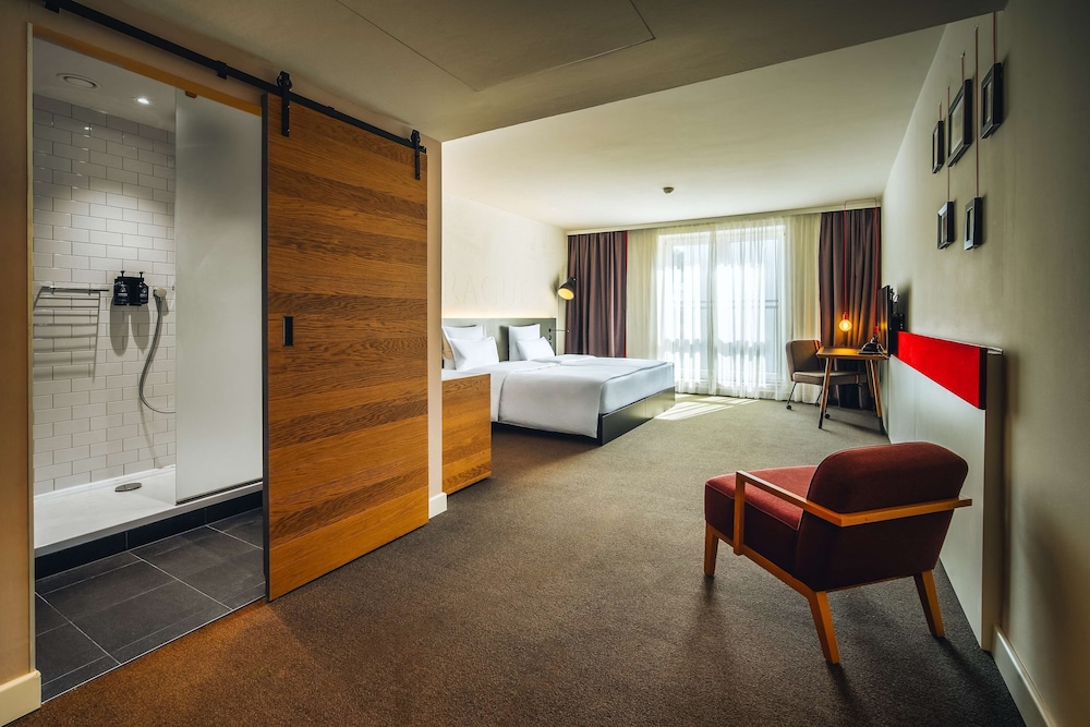 Room Plus thumbnail 6
