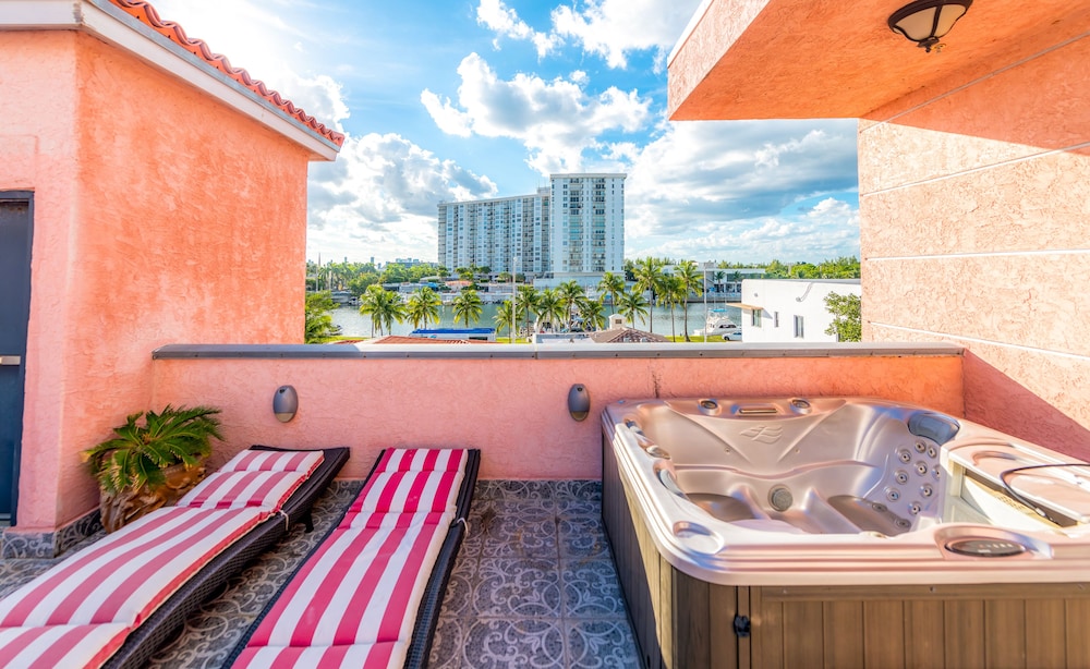 Panoramic Penthouse, 1 Bedroom, City View, Executive Level, photo 6