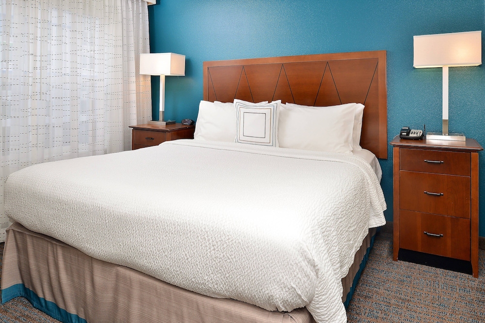 Suite, 1 Bedroom - Photo 1