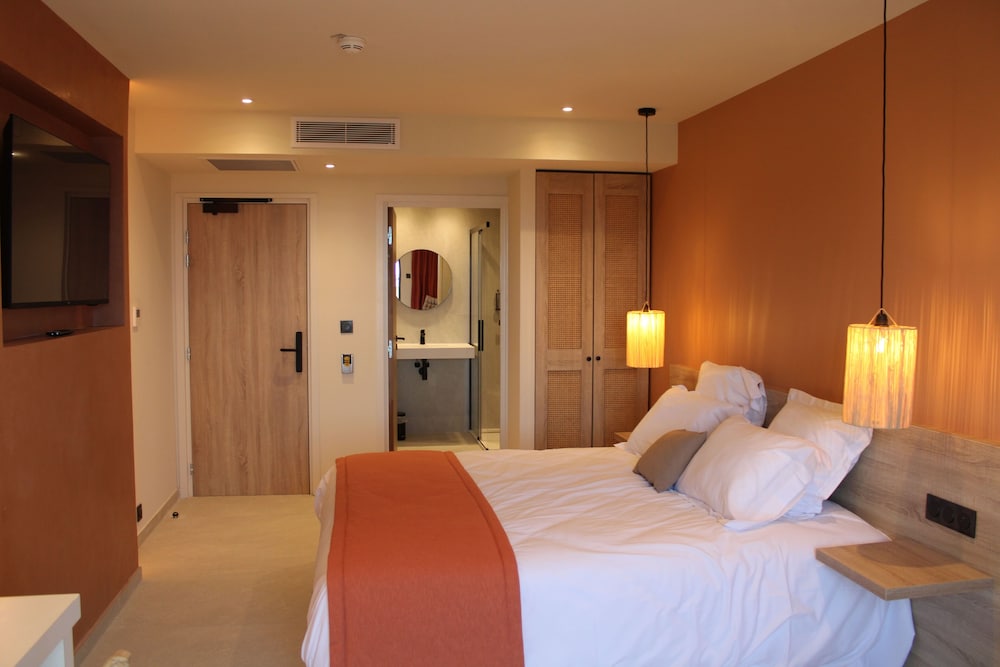 Double Room, Balcony, Sea View photo 2