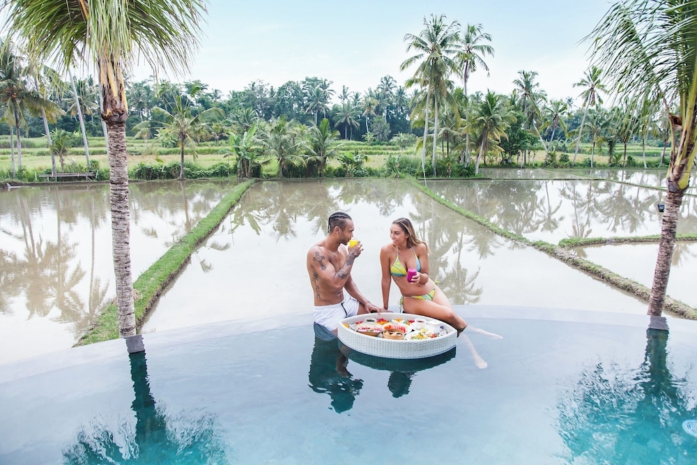 Authentic One Bedroom Pool Villa With 1x Floating Breakfast And With Daily Afternoon Tea