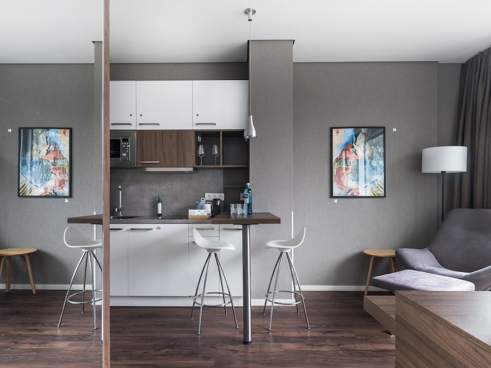 Large Studio, Kitchenette - Single Bed photo 2