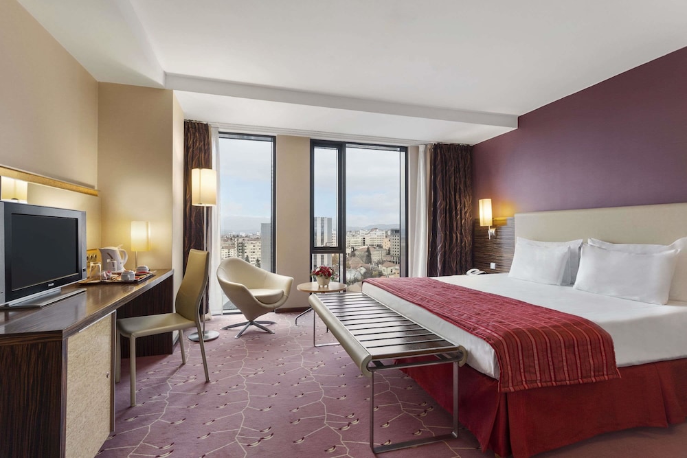 Executive Room, 1 King Bed, Non Smoking - Photo 1