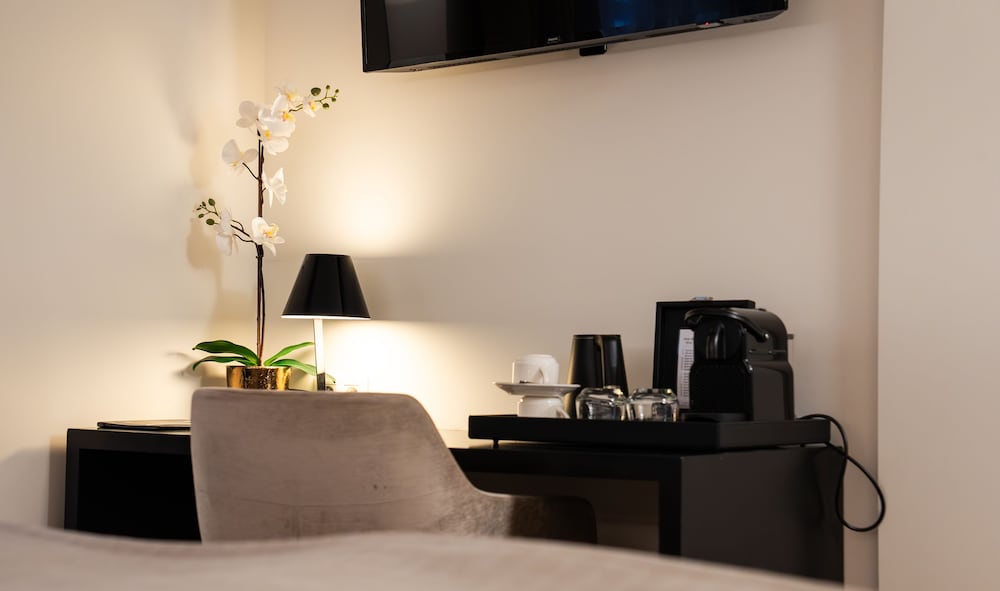 Comfort Room, 1 Queen Bed photo 3