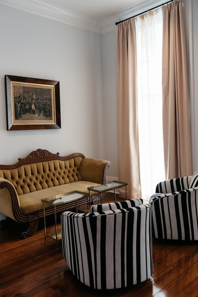 Royal Room, 1 King Bed