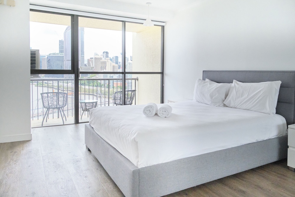 One Bedroom Riverview Apartment