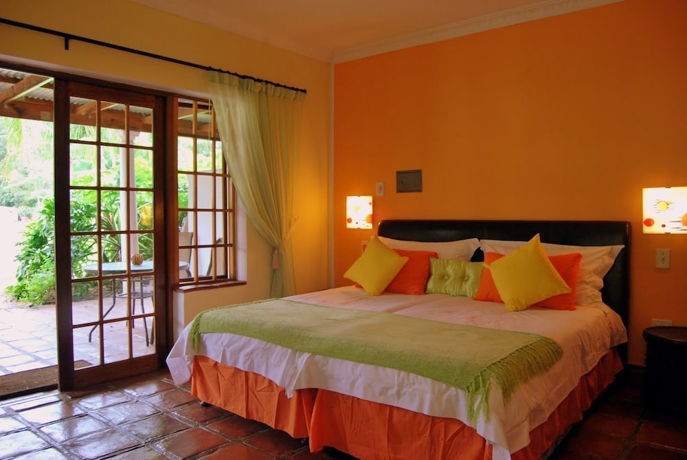 Superior Double or Twin Room, Kitchenette, Pool View photo 1