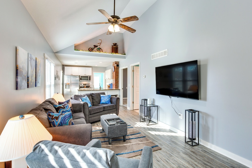 House (2 Bedrooms)