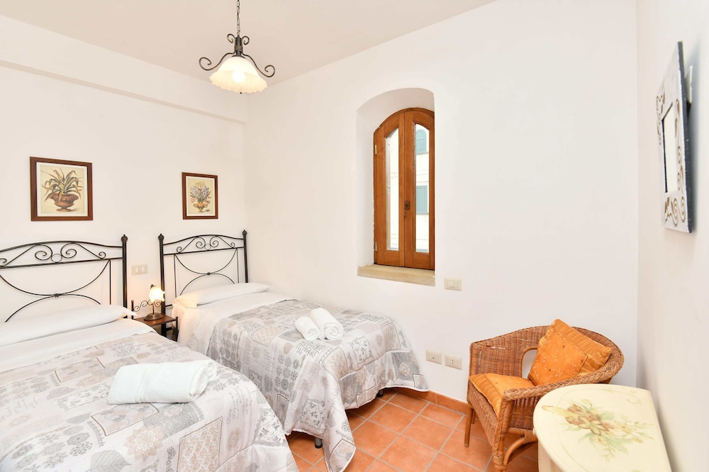 Panoramic Apartment with Garden Views | Castellabate (Cilento Coast) photo 1