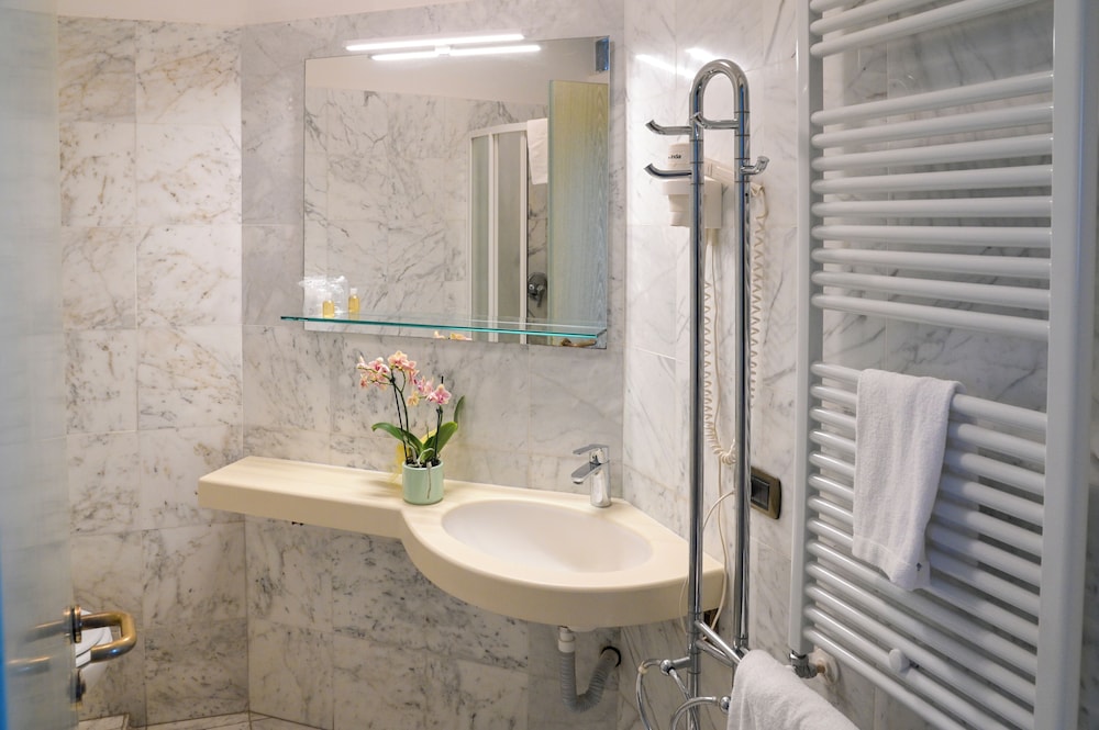 Condo, 1 Double Bed with Sofa bed, Private Bathroom, Sea Facing (Bilocale)