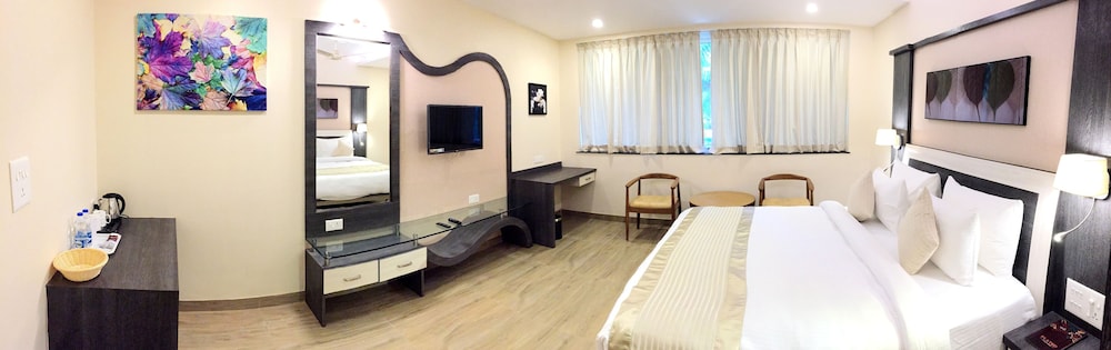 Superior Double Room, Non Smoking, Courtyard View photo 3