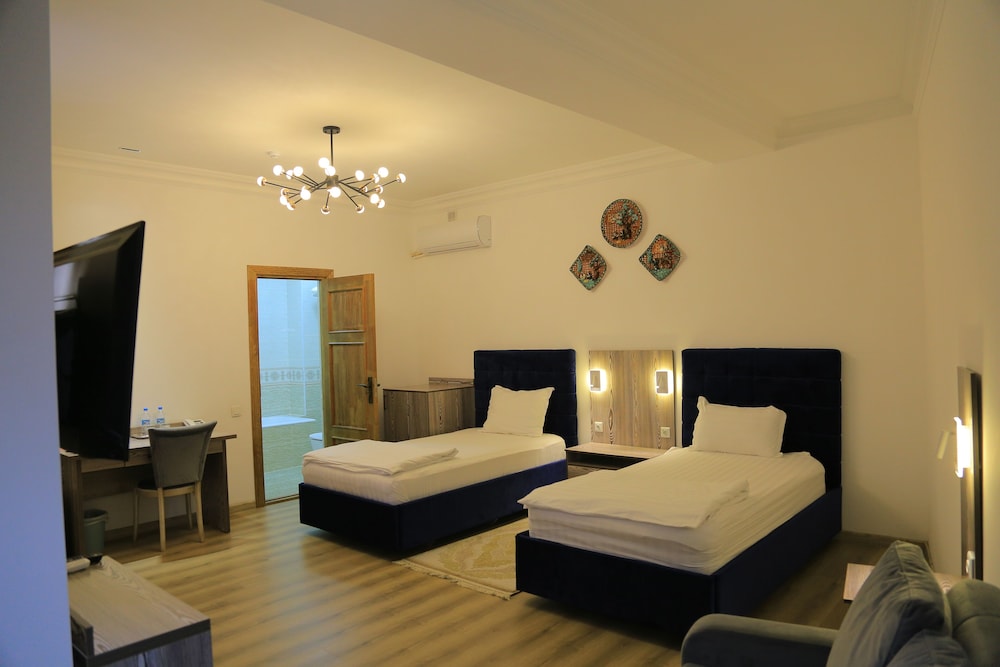 Deluxe Double or Twin Room photo 1