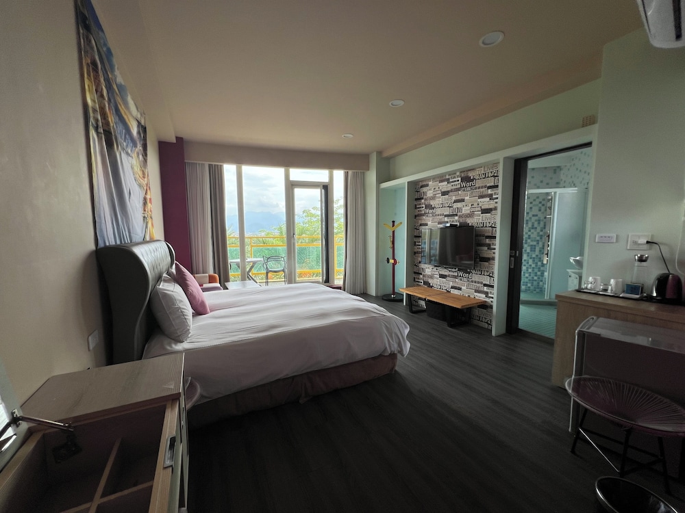 Double Room (3f)