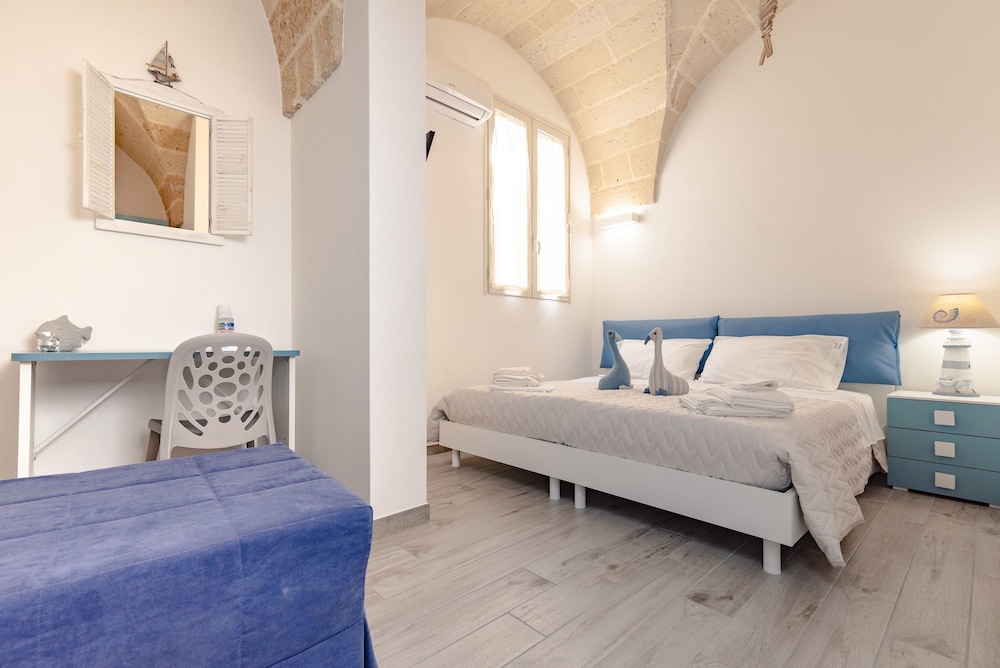Comfort Triple Room, 1 Bedroom, Private Bathroom, Park View photo 1
