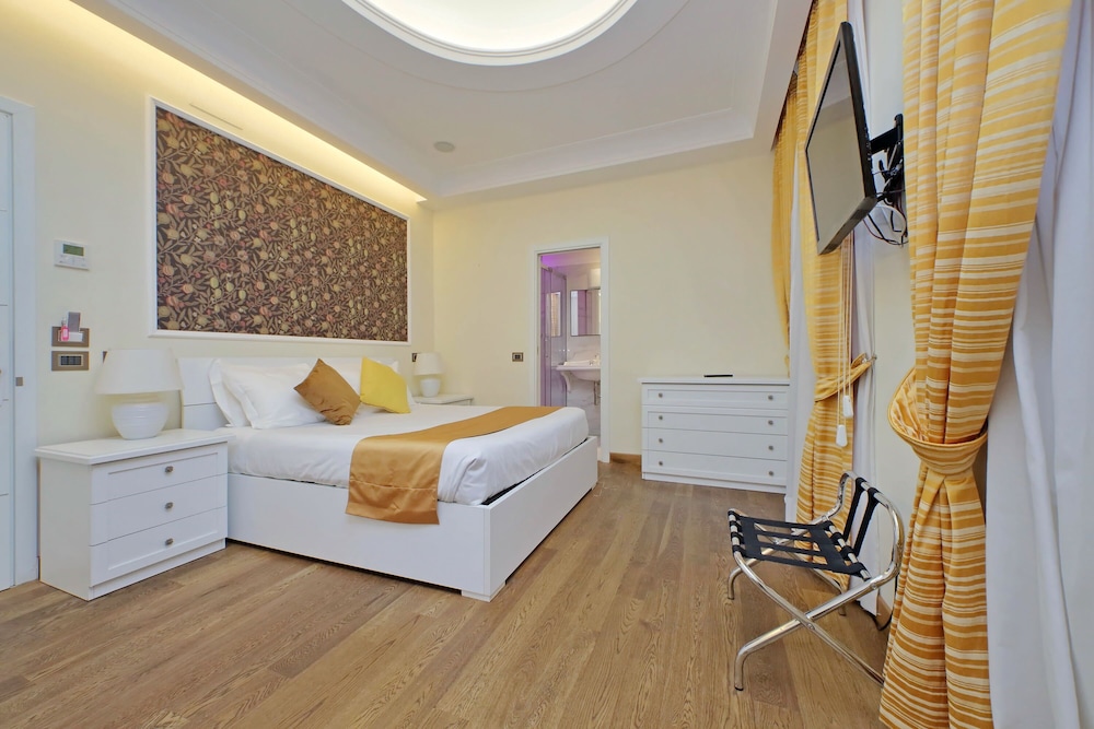 Classic Triple Room photo 2