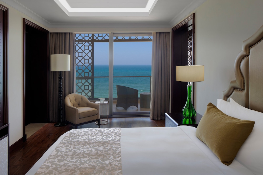 Suite, 1 Bedroom, Balcony (Sea View) photo 2