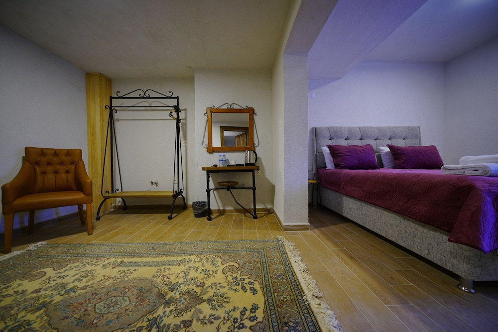 Standard Double Room - Photo 5