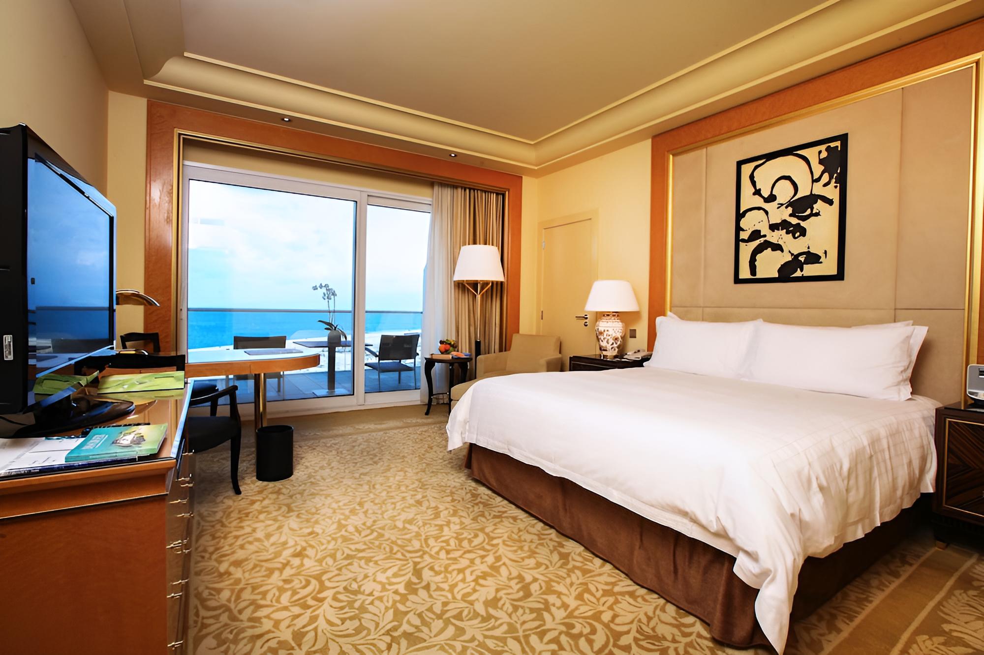 Premium King Room
