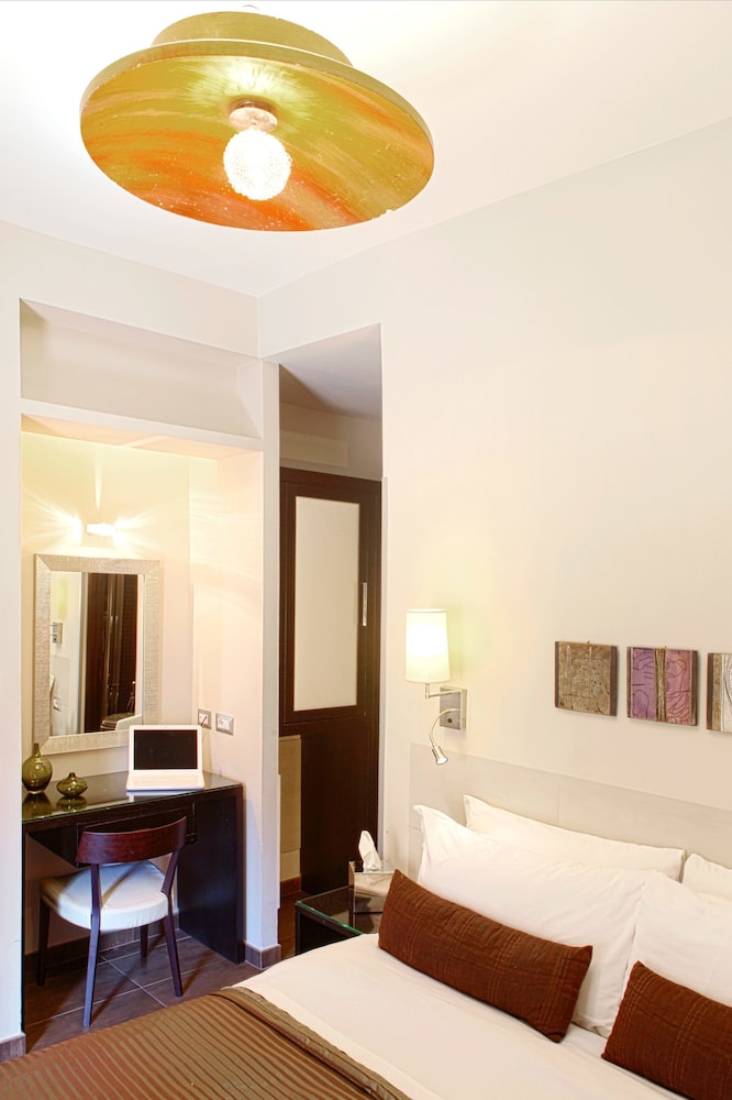 Economy Double Room photo 2
