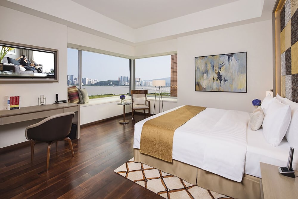 Premier Suite photo 2