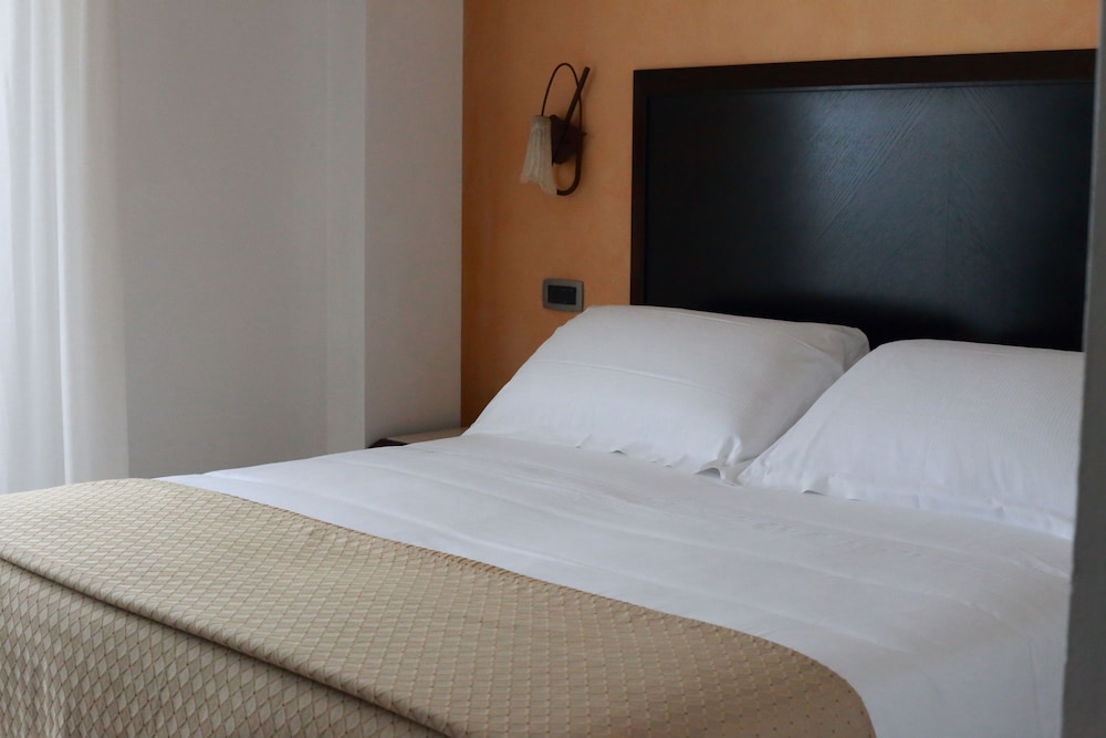 Comfort Double or Twin Room, Sea View - Photo 3