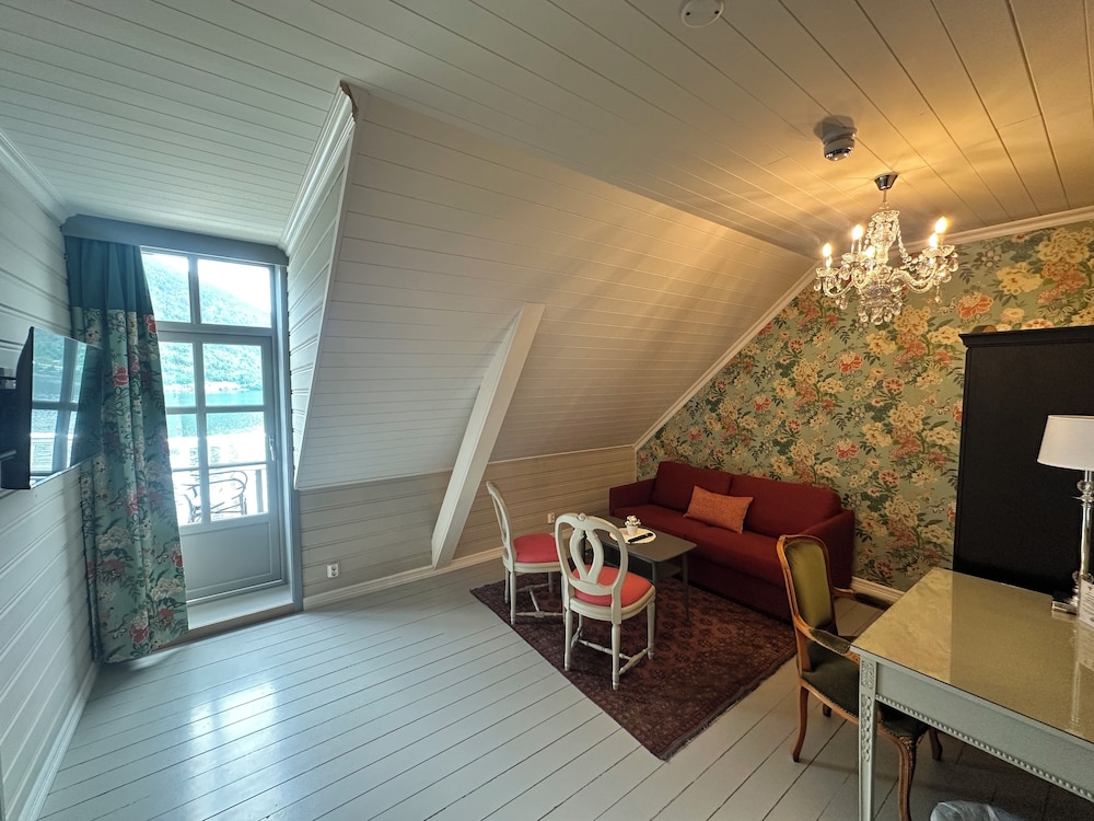 Exclusive Room - Photo 6
