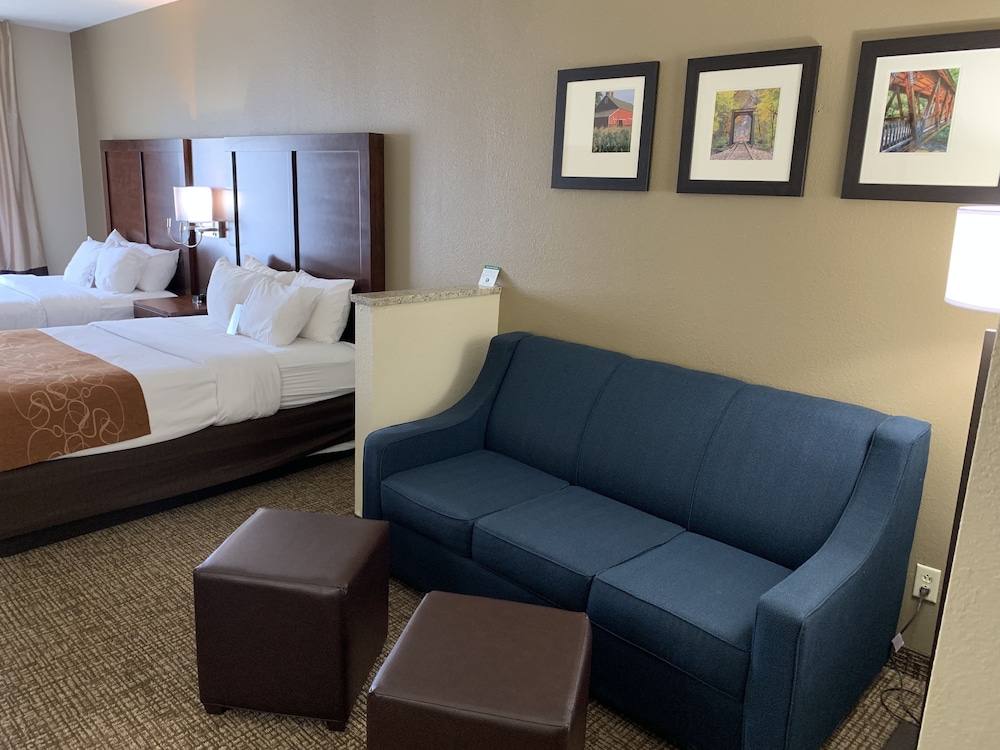 Suite, Multiple Beds, Non Smoking - Photo 5
