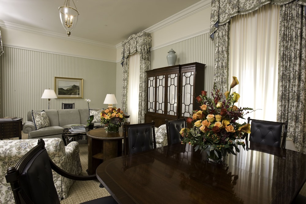 Grand Suite, 1 King Bed (Grand Capital) photo 3