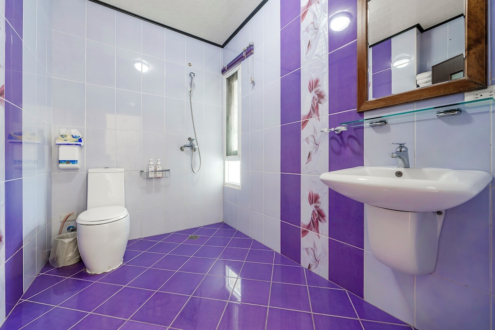 All Rooms - Photo 14