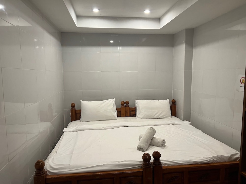 Standard Double Room - Photo 2