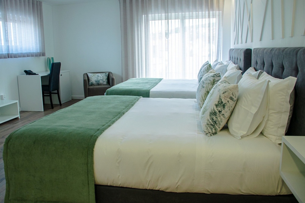 Deluxe Quadruple Room, Multiple Beds, Accessible, City View