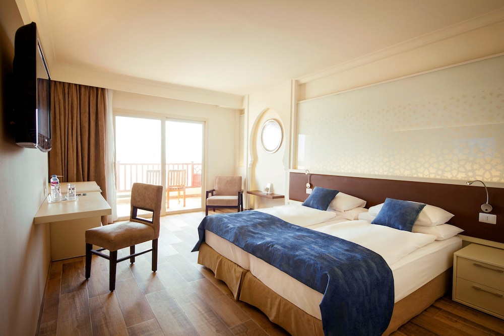 Family Double Room, Connecting Rooms (Classic) photo 1