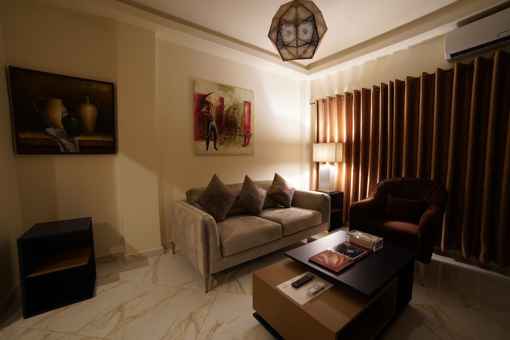 Senior Suite, 1 Bedroom, Kitchen, Executive Level photo 1
