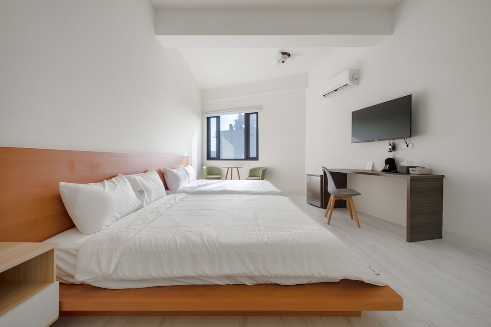 Quadruple Room - Photo 10
