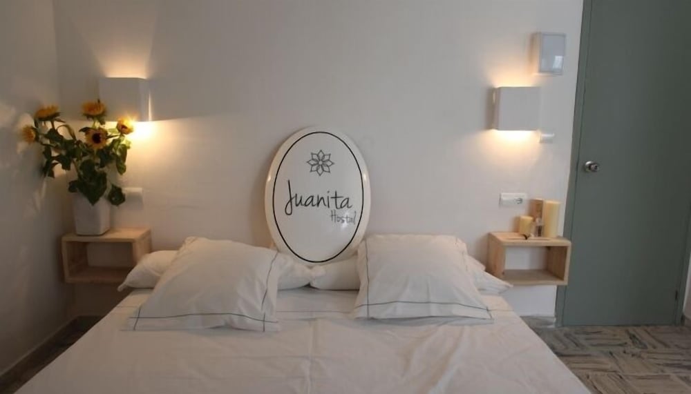 Superior Double Room, Shared Bathroom photo 3